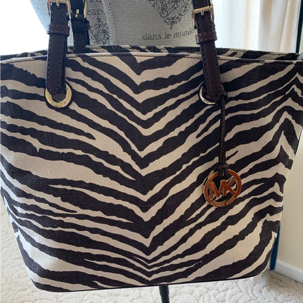 Michael Michael Kors canvas shoulder bag